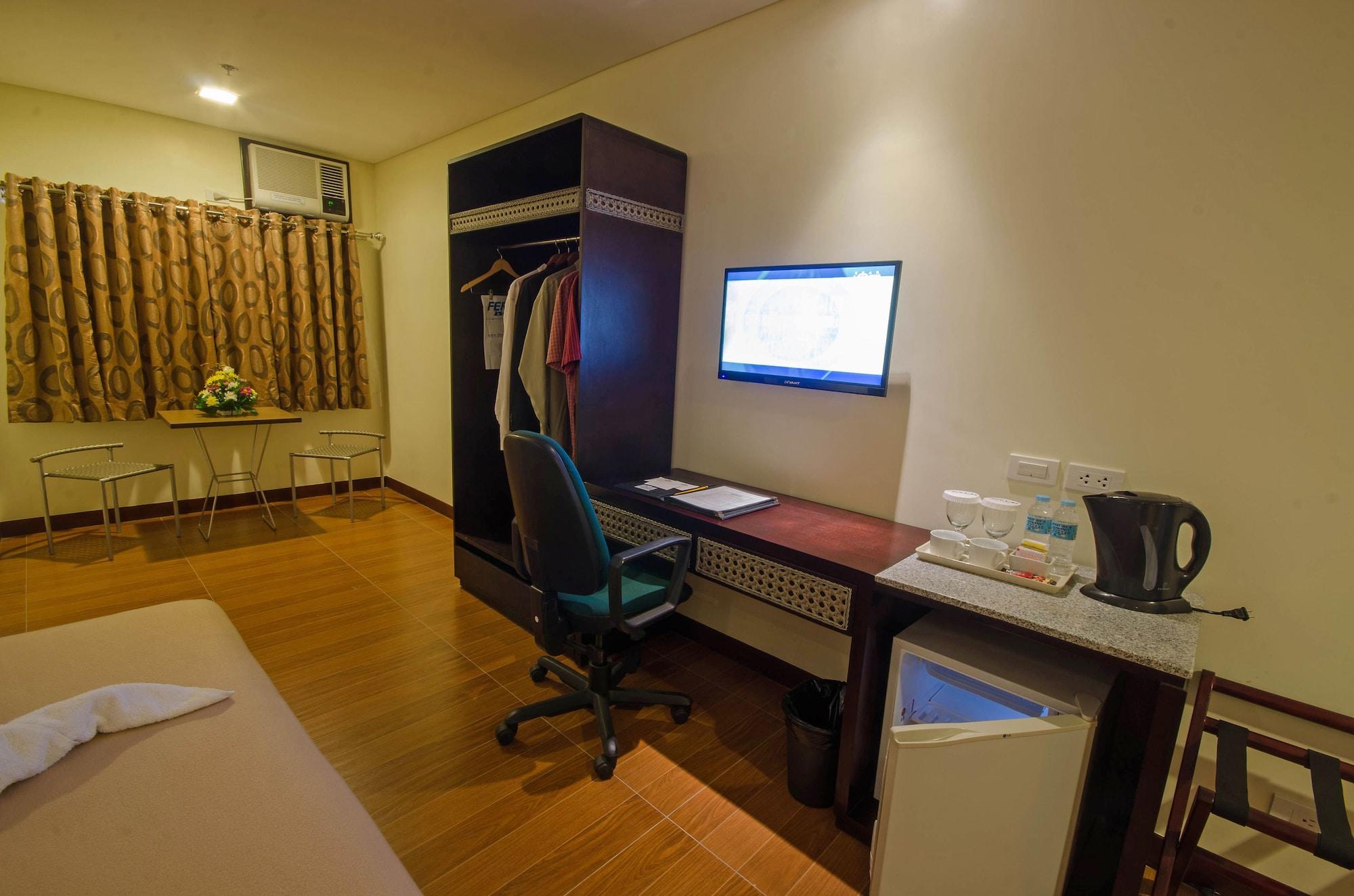 Fersal Hotel - Puerto Princesa Екстериор снимка