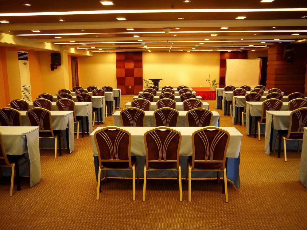 Fersal Hotel - Puerto Princesa Екстериор снимка
